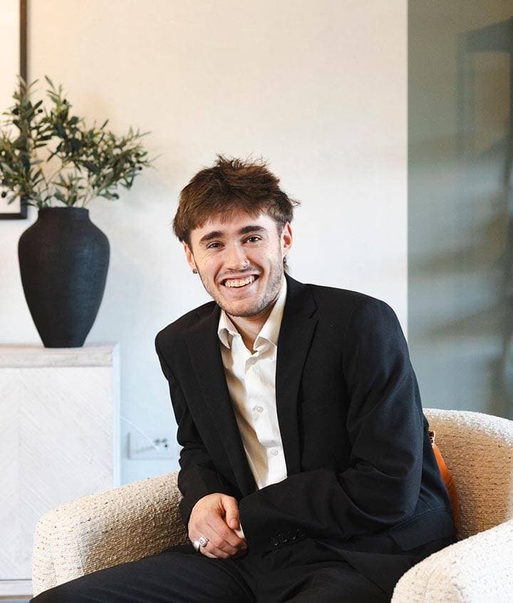 Travis Smith BA (Hons)