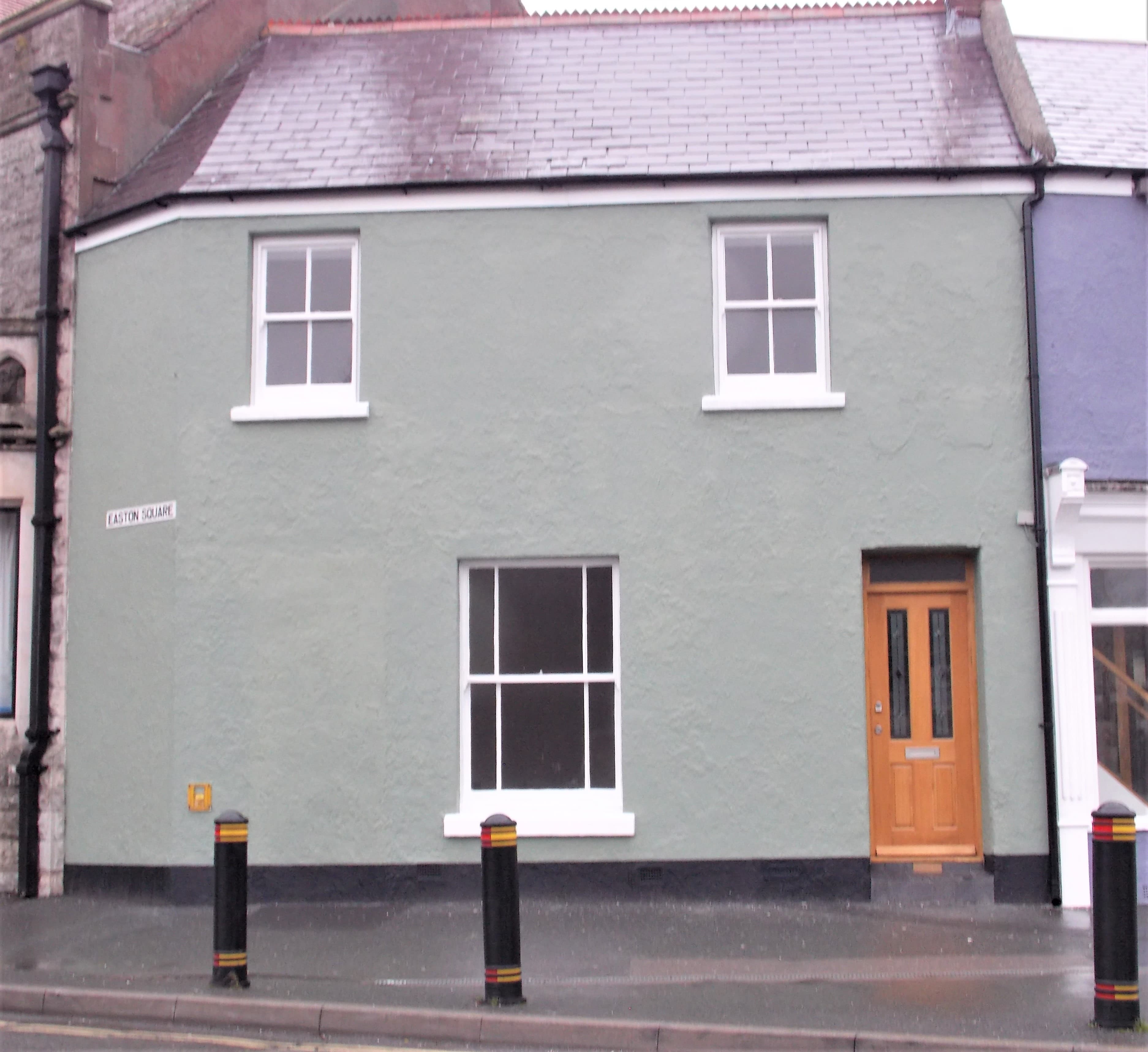 Easton Square, Portland